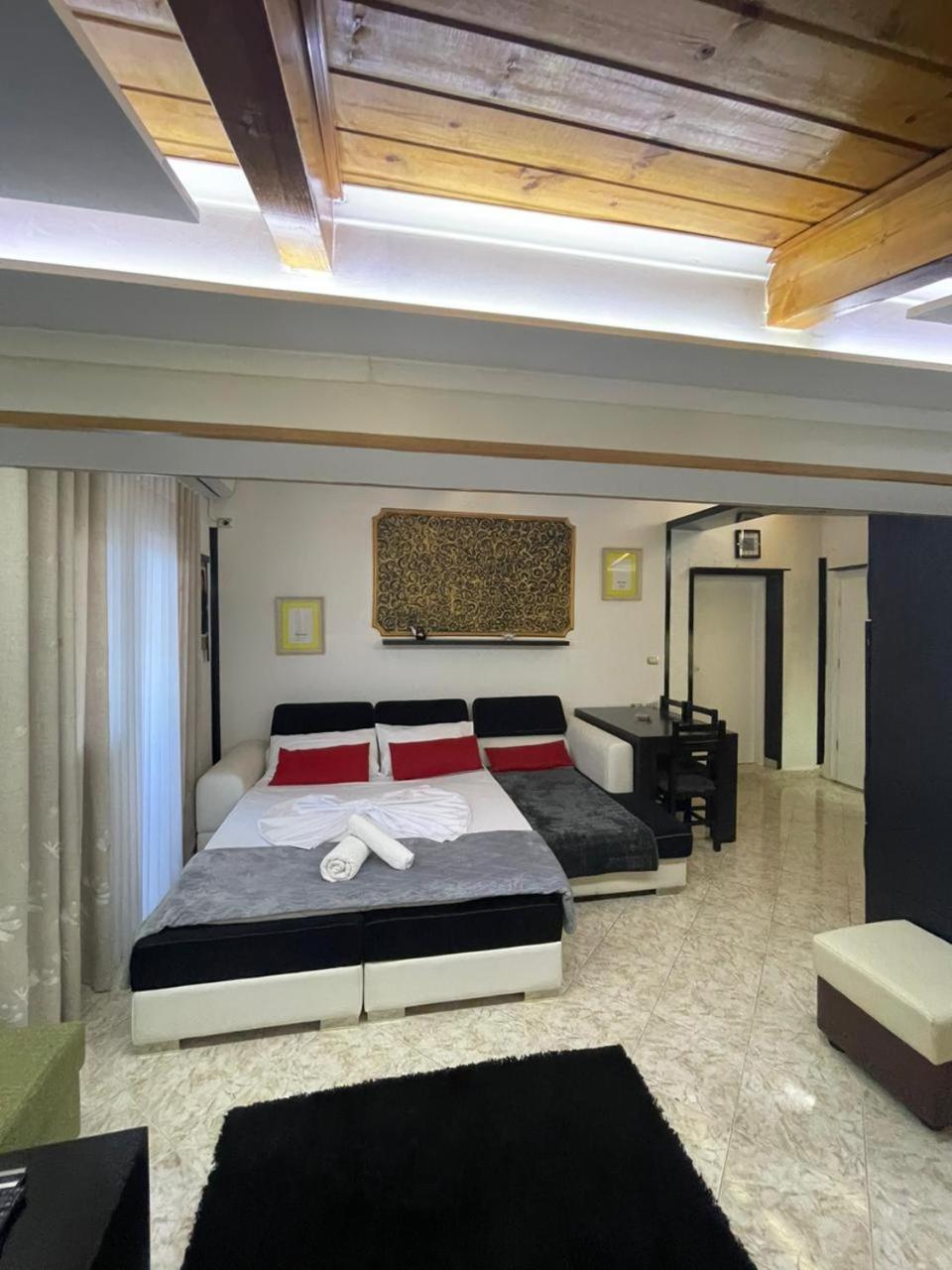 Vila Katalea Gjirokastër Exterior foto